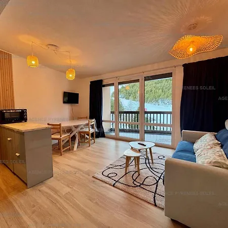 Appartement F2/cabine Pieds Des Pistes Avec Balcon, Parking Privé Et Accès Internet - - Fr-1-295-197 *